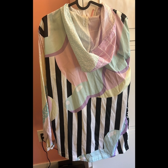 Unknown Brand - Fun Colorful Windbreaker - Picture 2 of 3